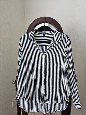 Velvet Heart Black and White Striped Top